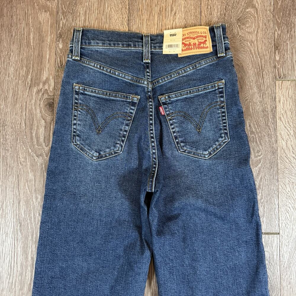 Levi's Straight Leg Jeans in Medium Blue Wash - Picture 12 of 14